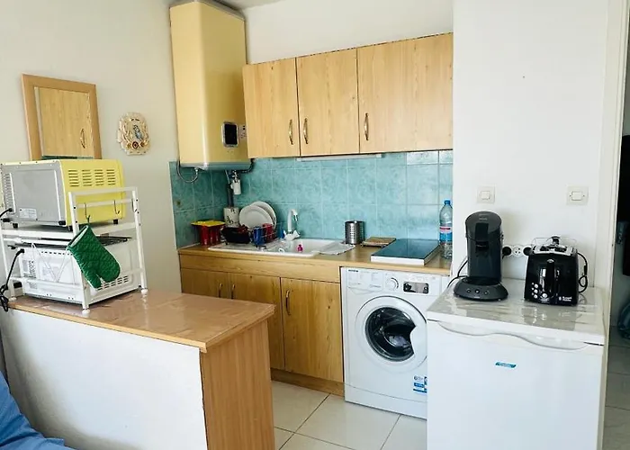 Face Au Port アパート *