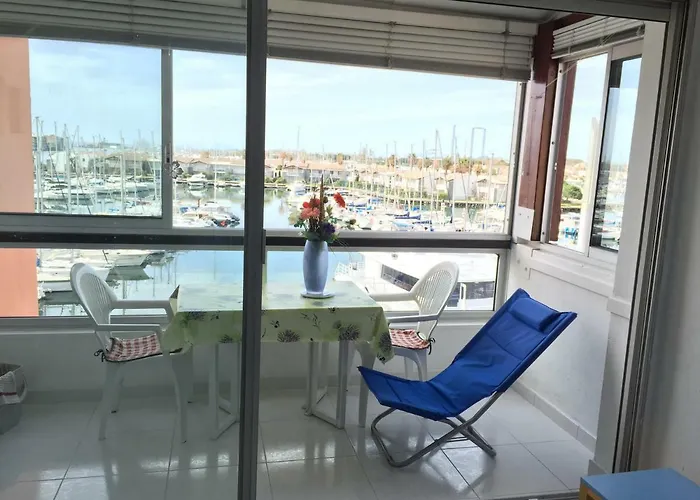 アパート Face Au Port