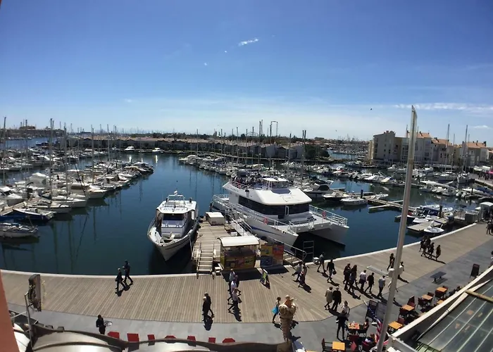 Apartment Face Au Port *